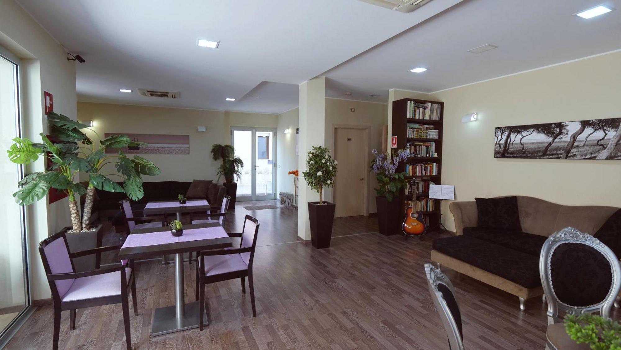 Hotel Miramare Pineto Exterior photo