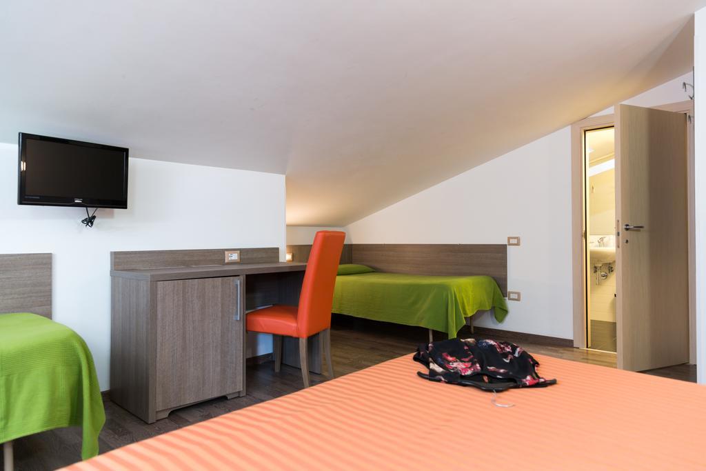 Hotel Miramare Pineto Exterior photo